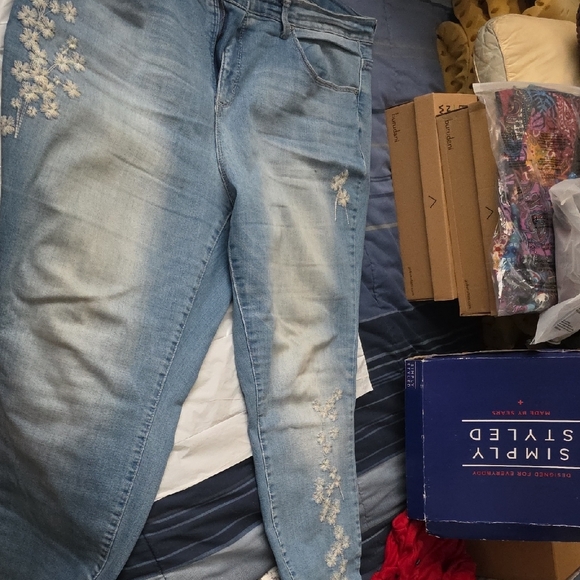 Vintage America Light Blue Jeans with White Embroidery - Picture 2 of 7